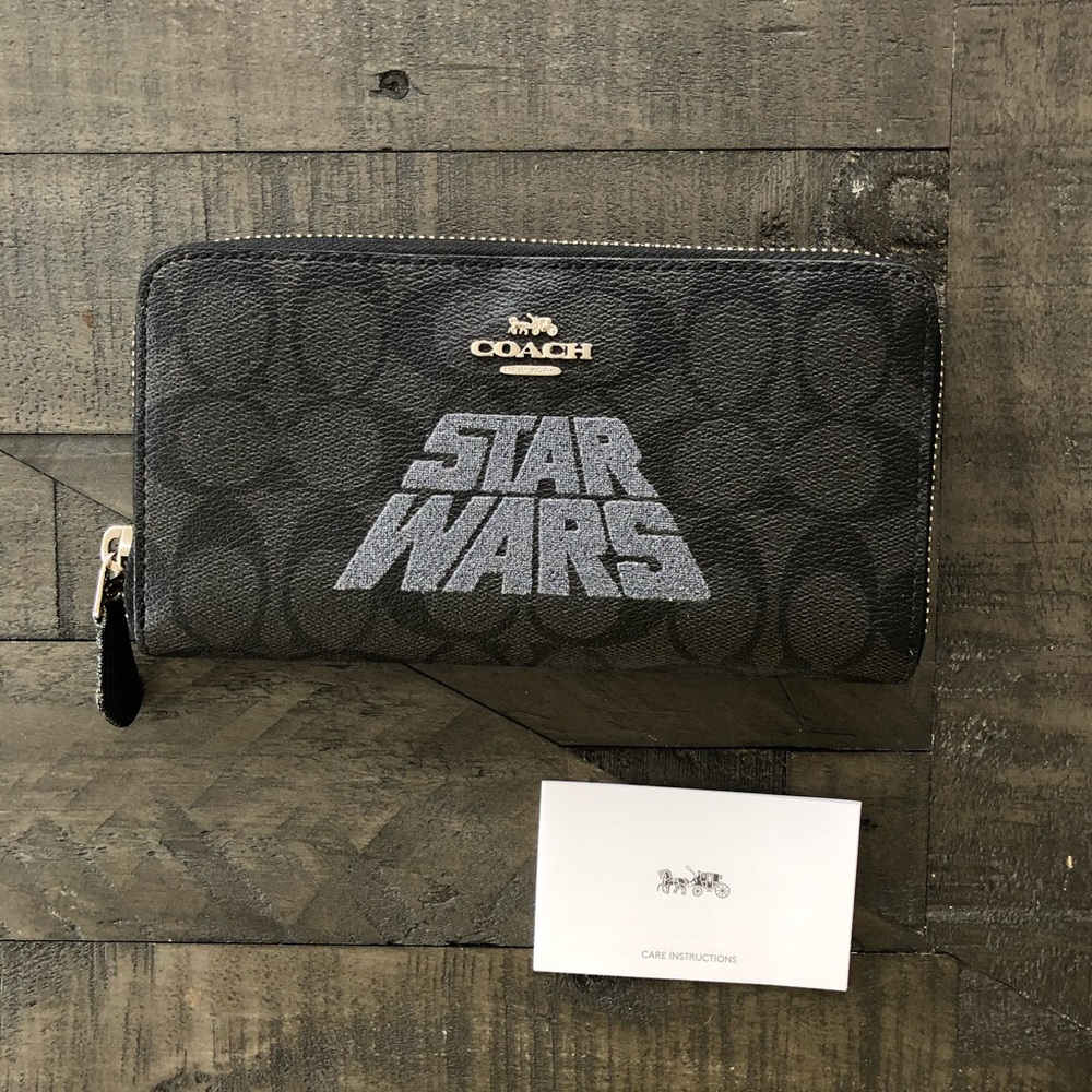 🚫SOLD — Limited Edition COACH x Star Wars wallet